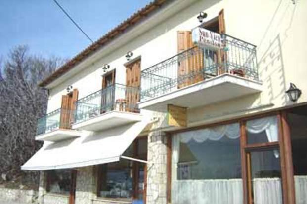 Sun View Guesthouse Дельфы Экстерьер фото
